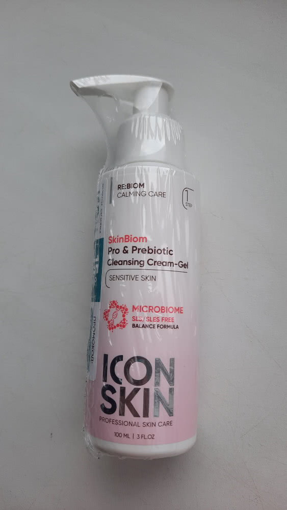 Очищающий крем-гель для умывания с пробиотиками и пребиотиками  Icon Skin