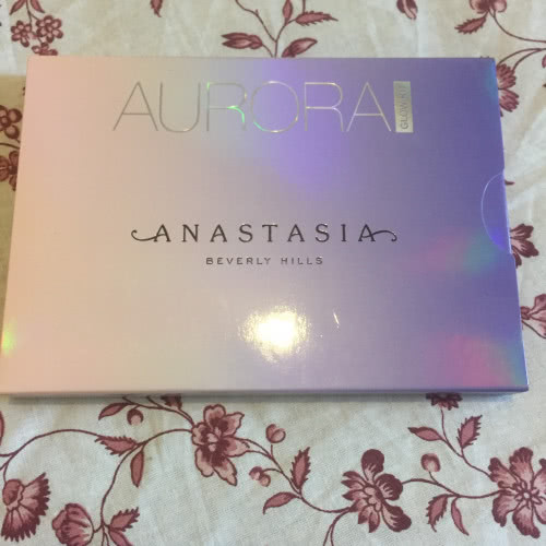 Anastasia Beverly Hills Aurora glow kit
