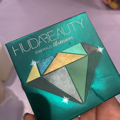 Huda beauty - Emerald