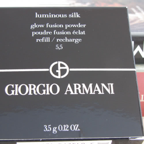 Giorgio Armani Пудра LUMINOUS SILK GLOW FUSION POWDER (тон 5,5) REFILL