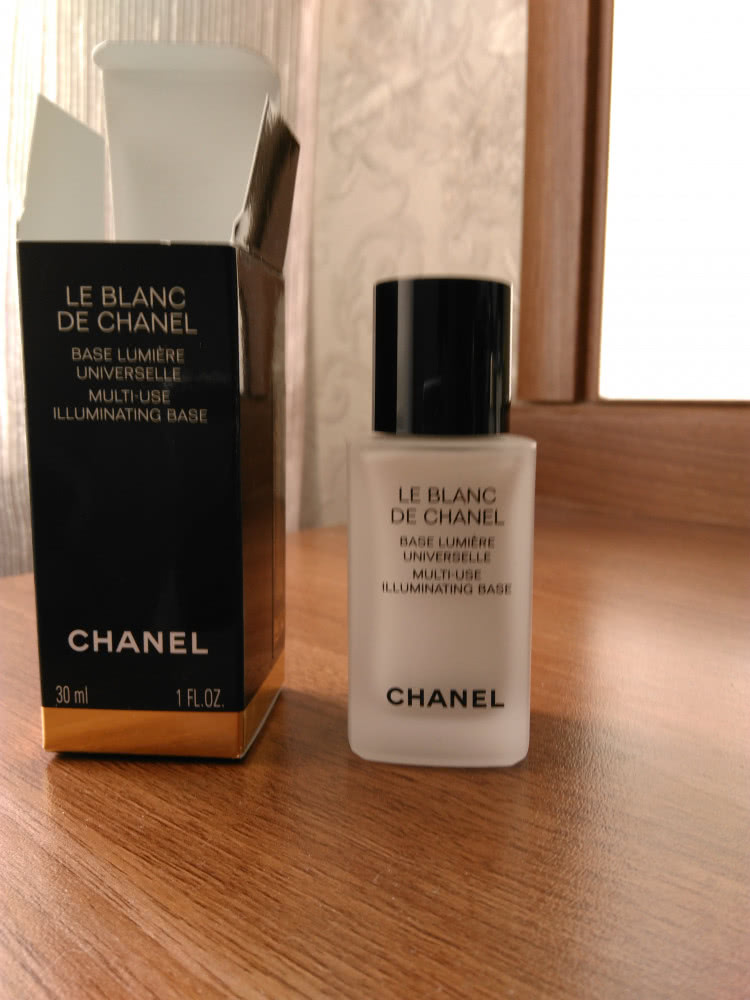Chanel base lumiere universelle