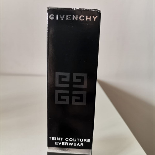Givenchy TEINT COUTURE EVERWEAR SPF20-PA++