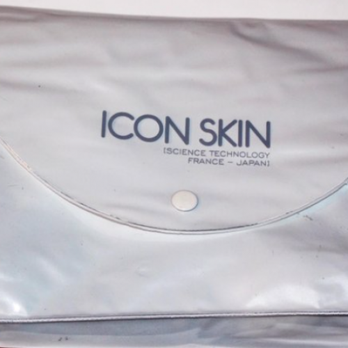 Подарочный набор ICON SKIN №2 в косметичке.