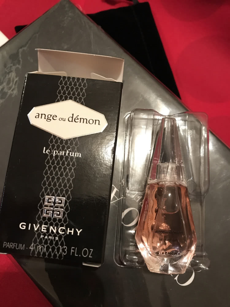 Givenchy женский аромат