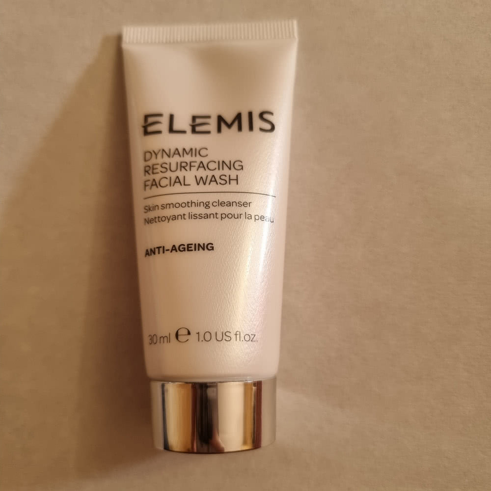 Elemis Dynamic resurfacing facial wash
