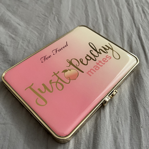 Палетка TooFaced Just Peachy Mattes