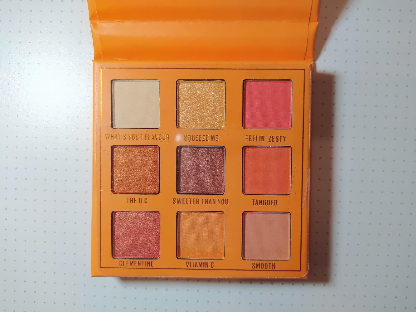 Тени Makeup Obsession Squeeze Me Eyeshadow Palette