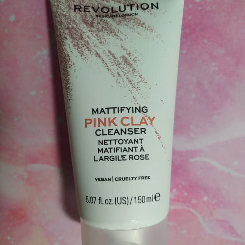 Крем-пенка для умывания Revolution Skincare Pink Clay Mattifying Cleanser