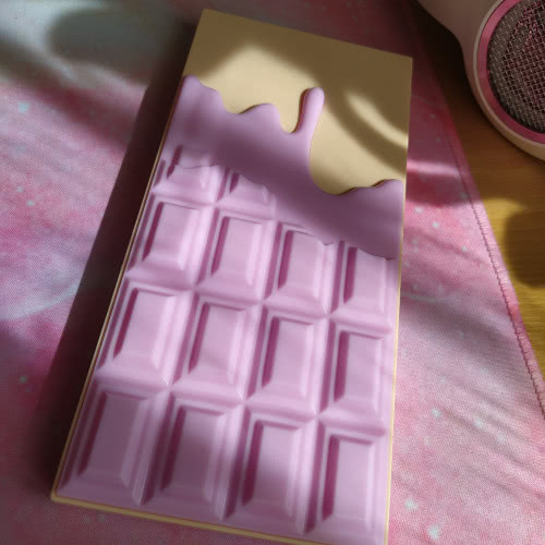 Тени для век I Heart Revolution Cotton Candy Chocolate Maku Up Palette
