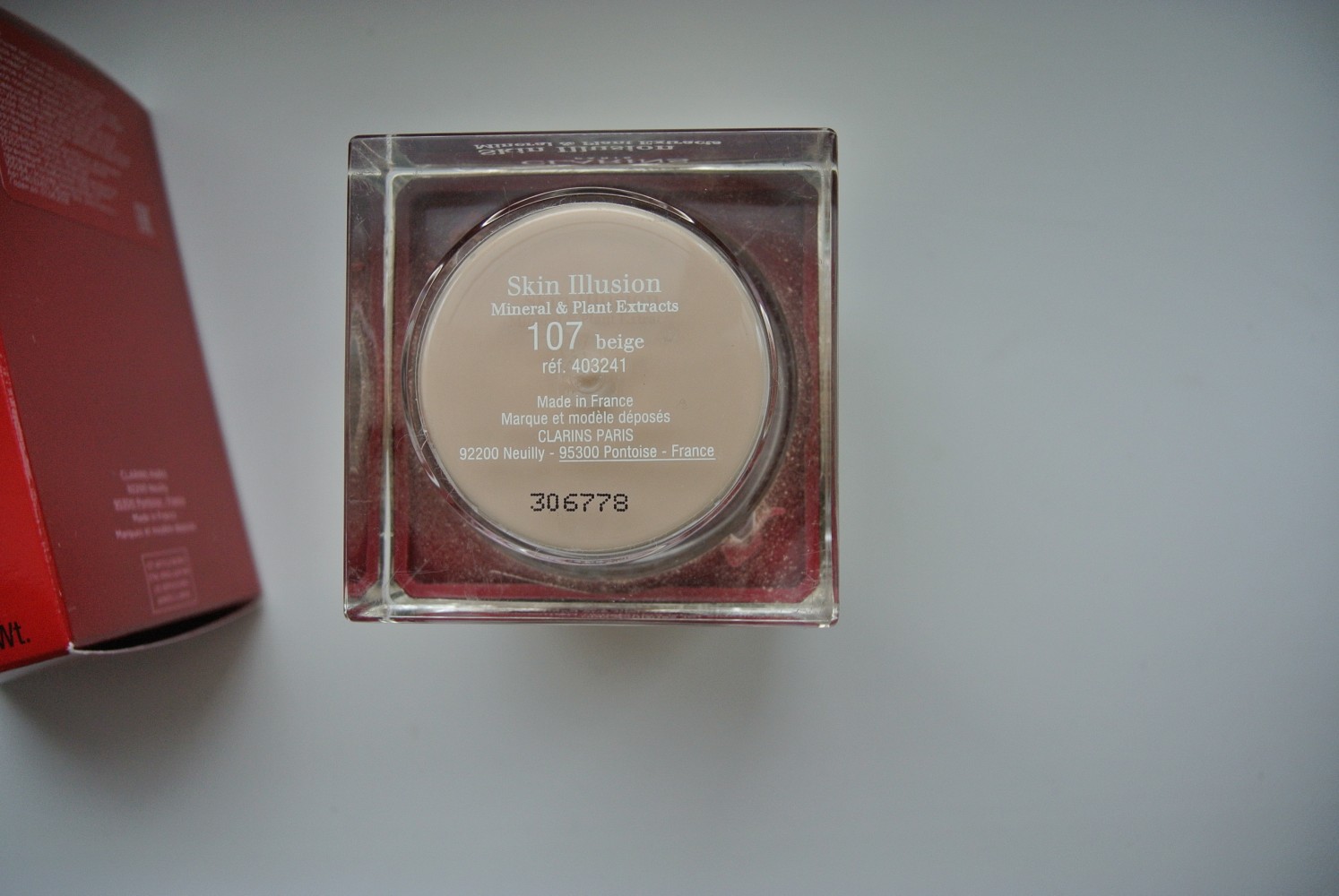 Пудра Clarins The Skin Illusions Mineral & Plant Extracts Loose Powder Foundation 107 beige