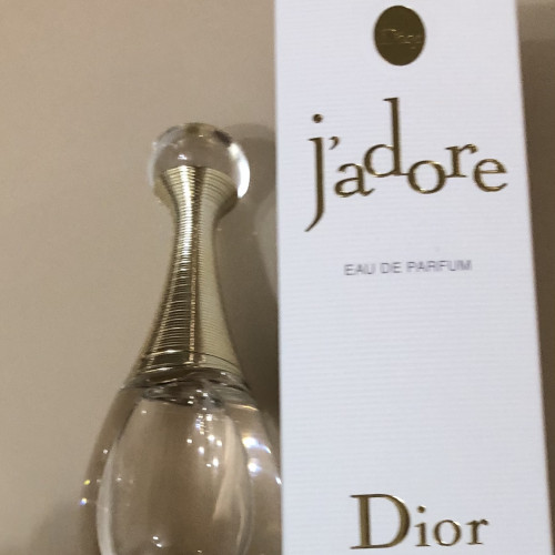 Парфюмерная вода Dior Jadore 30ml. Цена с доставкой