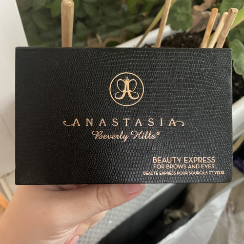 Anastasia Beverly Hills набор для бровей