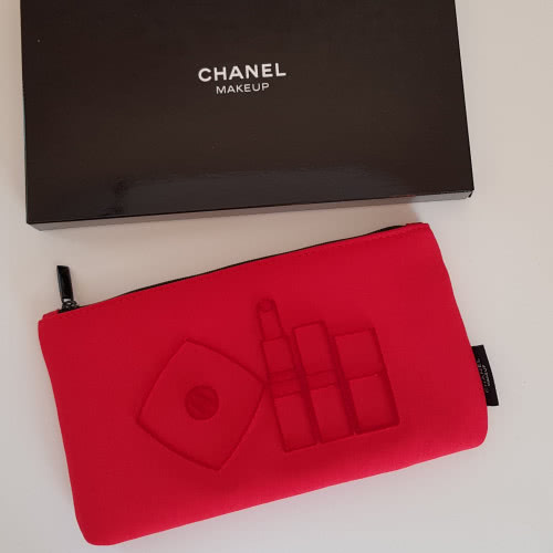 Косметичка Chanel красная тканевая