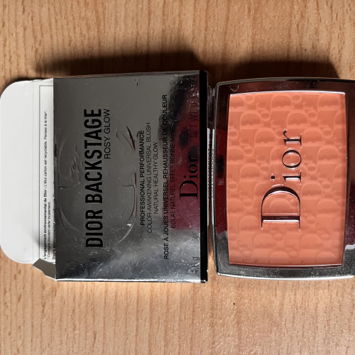 Румяна Dior Backstage Rosy Glow 004 Corail