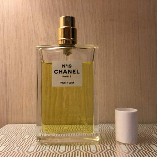 No 19 Parfum, Chanel