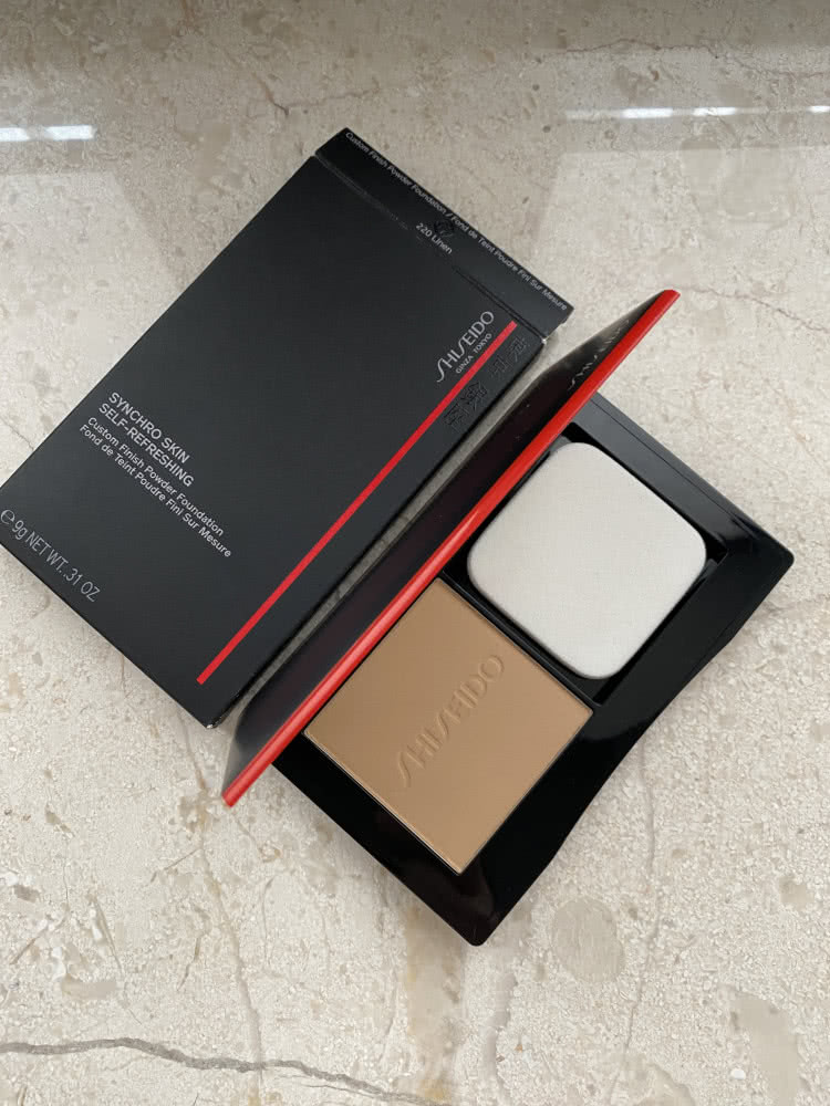 Shiseido Компактная тональная пудра Synchro Skin 220 Linen