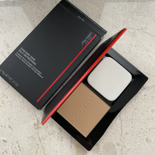 Shiseido Компактная тональная пудра Synchro Skin 220 Linen