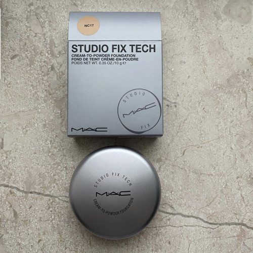 MAC Studio Fix Tech NC17