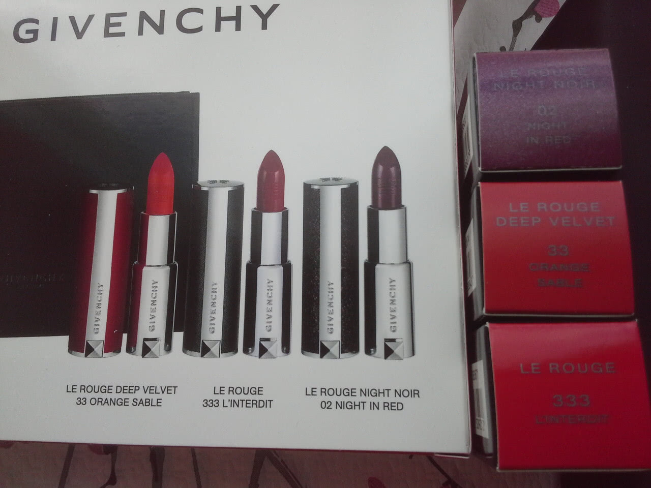 Givenchy, набор помад в косметичке
