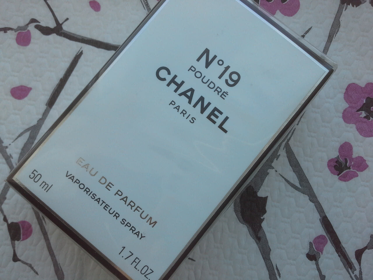 Chanel N19 Poudre edp 50ml