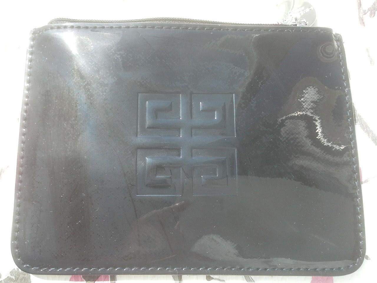 Givenchy, лаковый плоский кошелёк