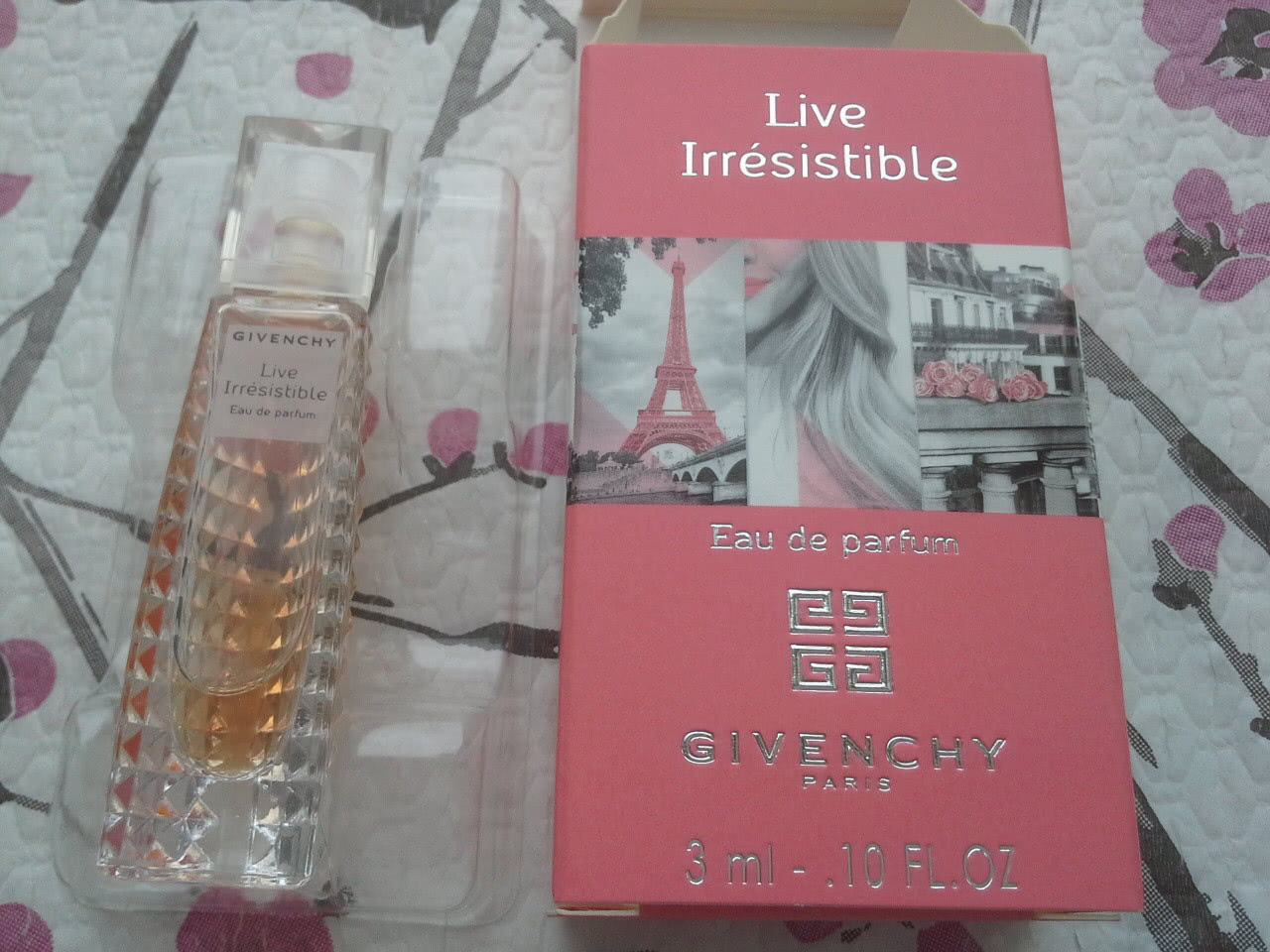 Миниатюра Givenchy Live Irresistible edp 3ml