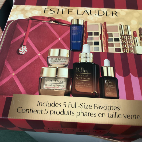 Estée Lauder, рождественский чемодан
