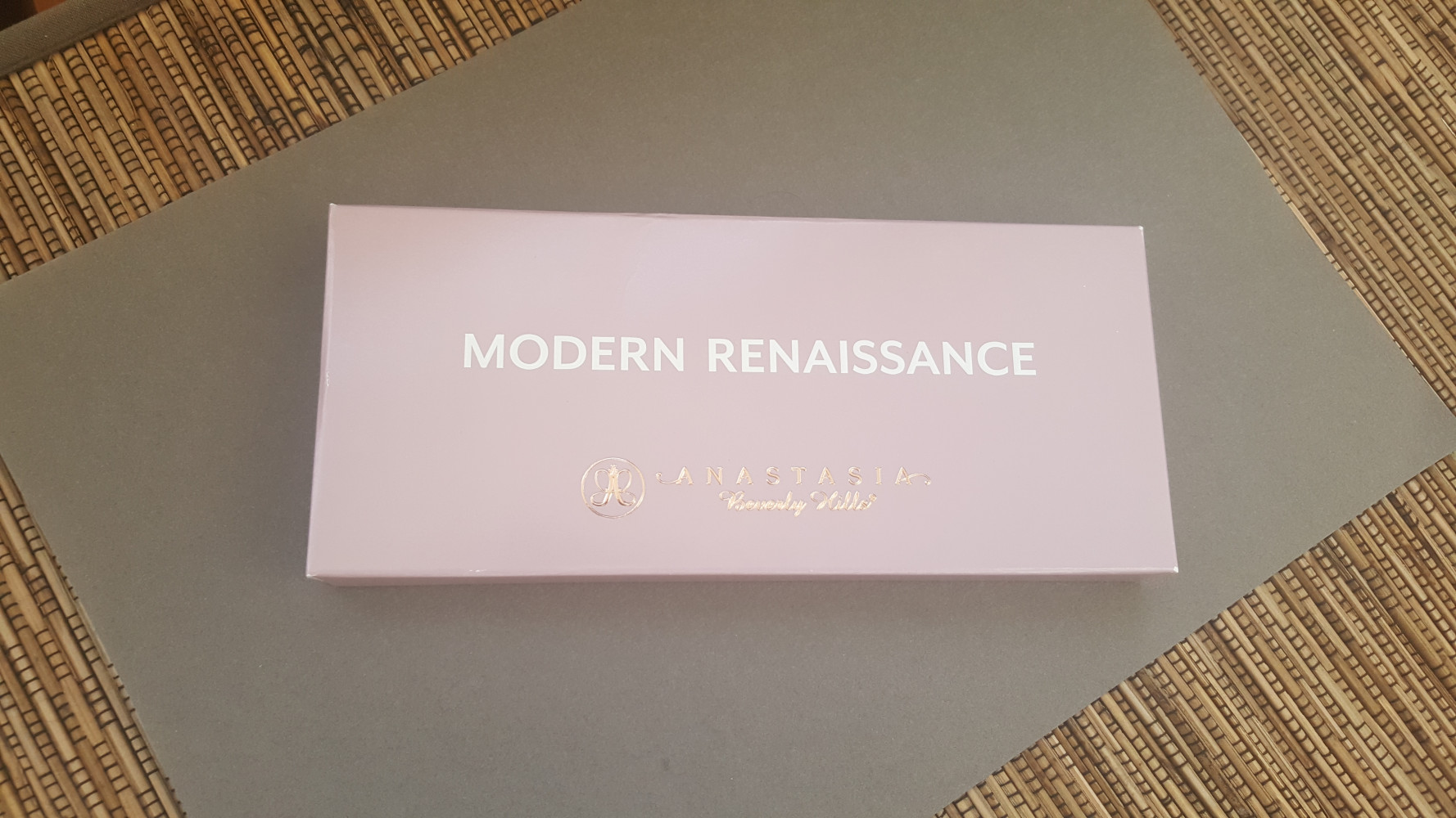 Палетка теней Anastasia Beverly Hills - Modern Renaissance