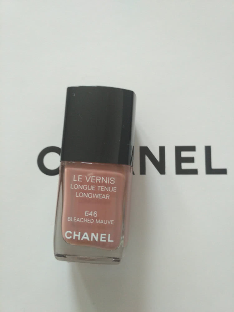 Лак для ногтей Chanel №646, bleached mauve