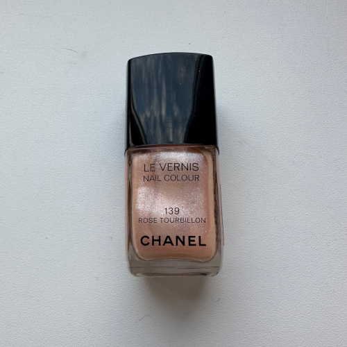 Chanel лак для ногтей 139 rose tourbillon