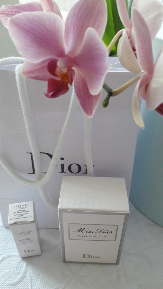 Туалетная вода Miss Dior Blooming Bouquet