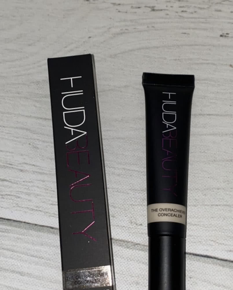 Huda Beauty The Overachiever Concealer Whipped Cream 00G