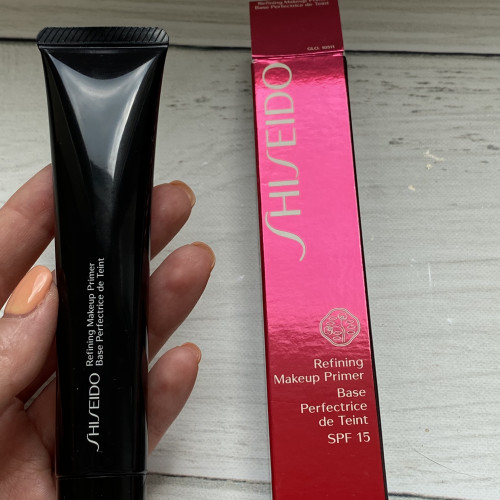 Shiseido выравнивающая основа под макияж