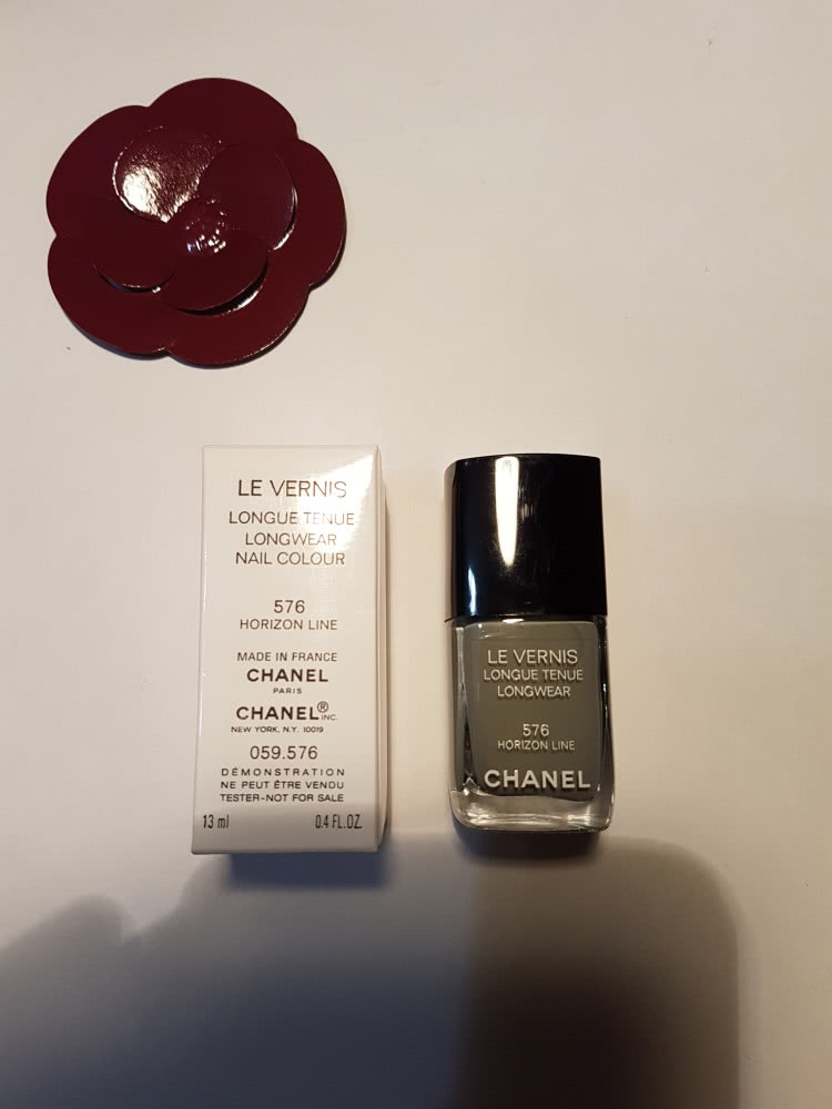 Лак для ногтей  Chanel 576 Horizon Line