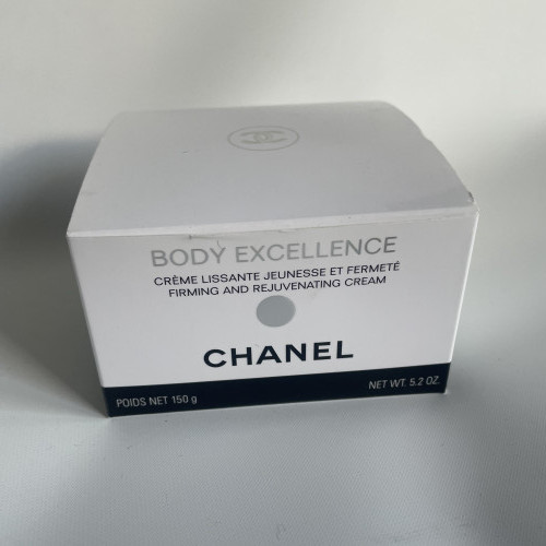 Разглаживающий и укрепляющий крем для тела Chanel Body Excellence