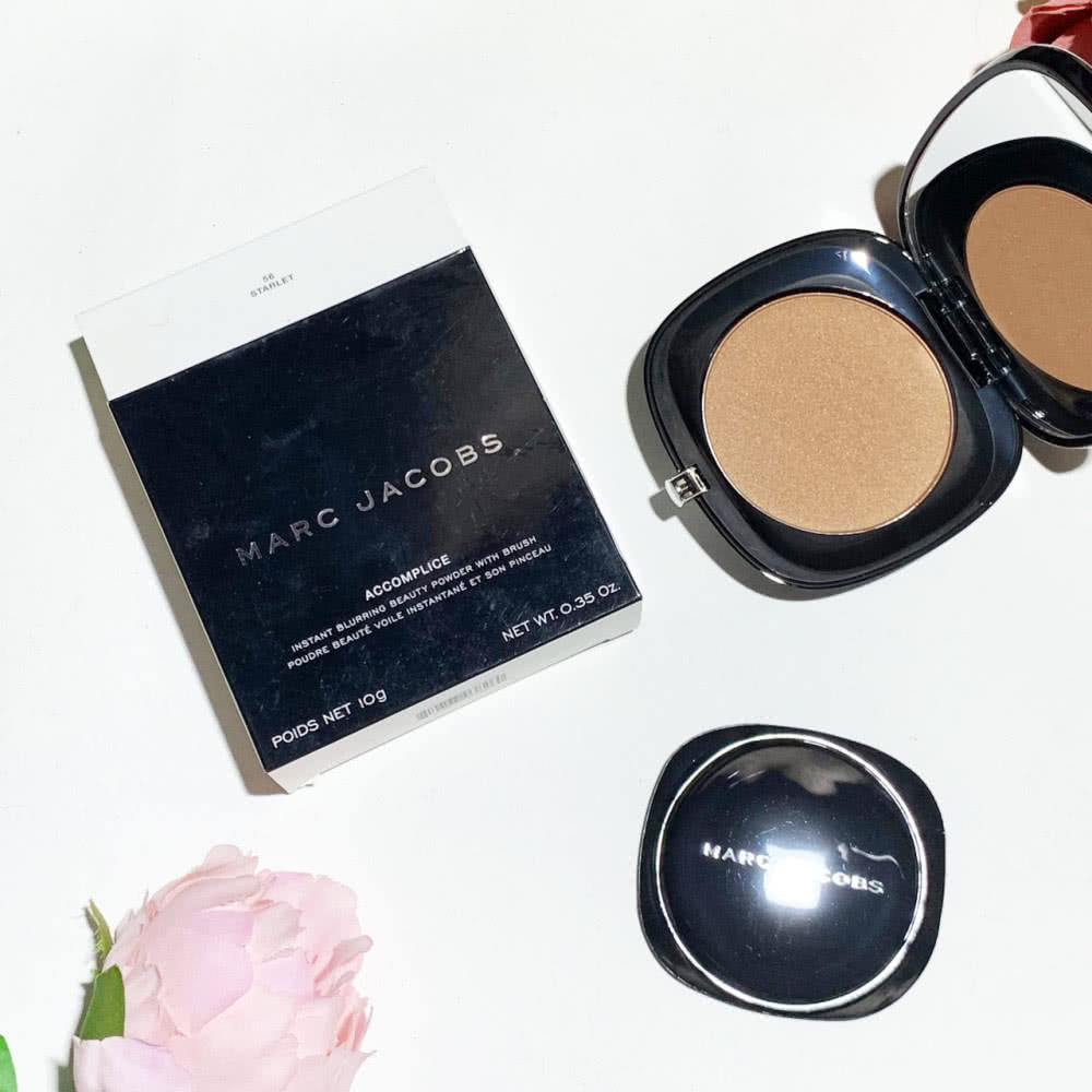 Marc Jacobs Accomplice Instant Blurring Beauty Powder 56