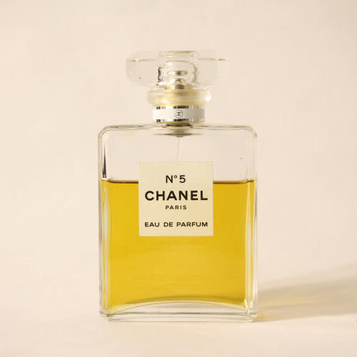 No 5 Eau de Parfum, Chanel.