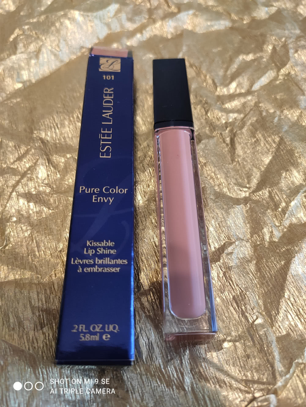 Продам блеск для губ Estee Lauder Pure Color Envy Kissable Lip Shine в оттенке Bronze Idol