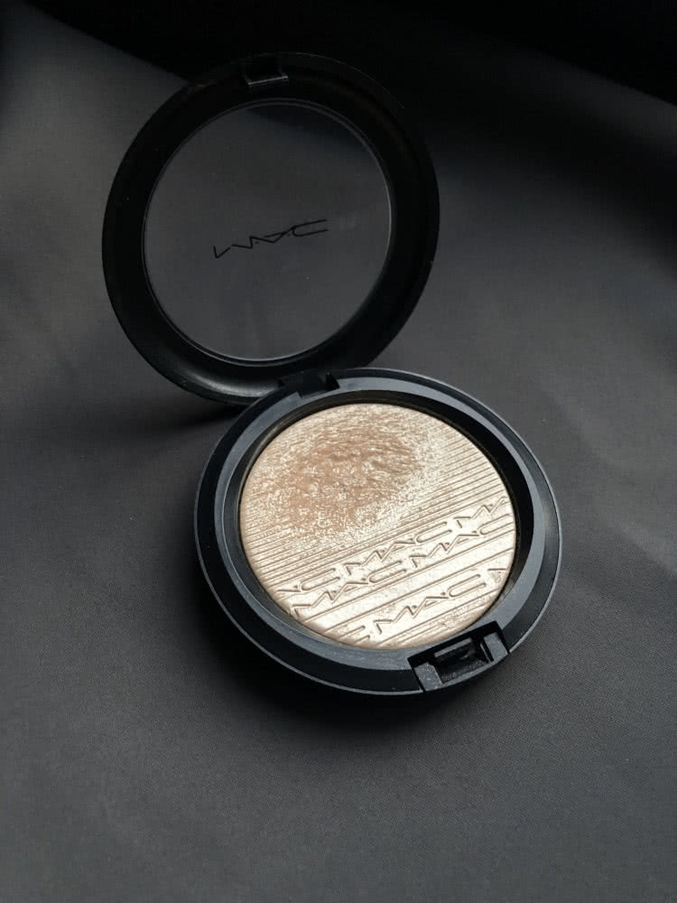 MAC Extra Dimension Skinfinish Double-Gleam
