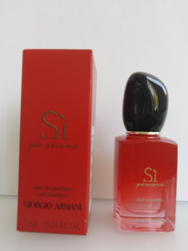 Миниатюра Giorgio Armani Si Passione Red Maestro Eau De Parfum Limited Edition, 7 мл