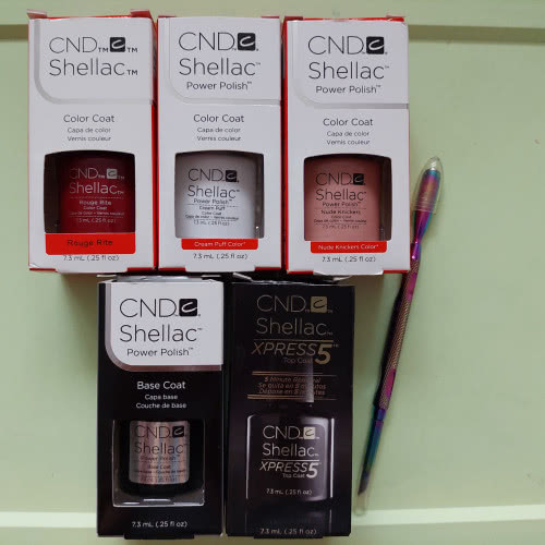 CND Shellac: Base Coat, Top Coat Epress 5, цветные покрытия Nude Knickers Color (Semi-shee), Rouge Rite (Opaque), Cream Puff Color (Opaque)