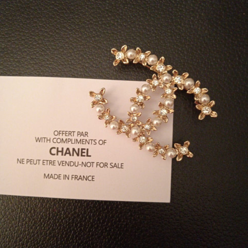 Брошь Chanel Vip Gift