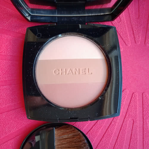 Chanel Les Beiges Healthy Glow Multi-Colour SPF 15/ PA ++ оттенок 02