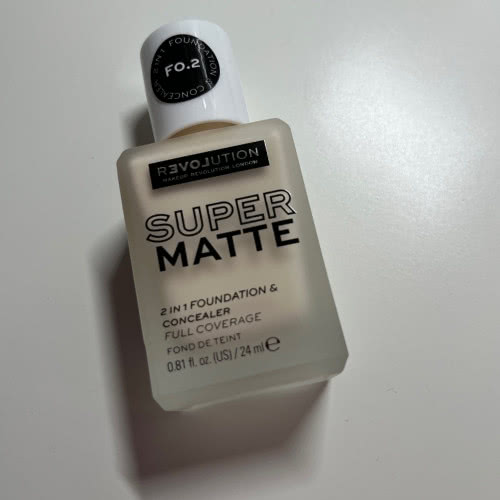 Тональный крем Makeup Revolution Relove Super Matte