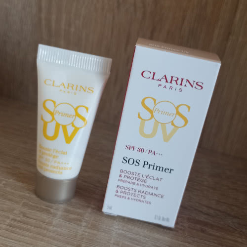 Clarins SOS Primer UV Boosts Radiance and Protects SPF 30  База под макияж, придающая сияние коже
