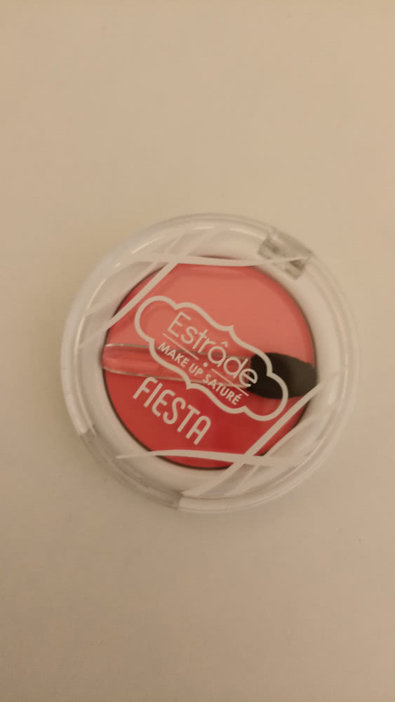 Estrade, компактные тени для век Fiesta