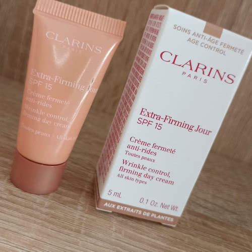 Clarins Extra-Firming Day Cream SPF15