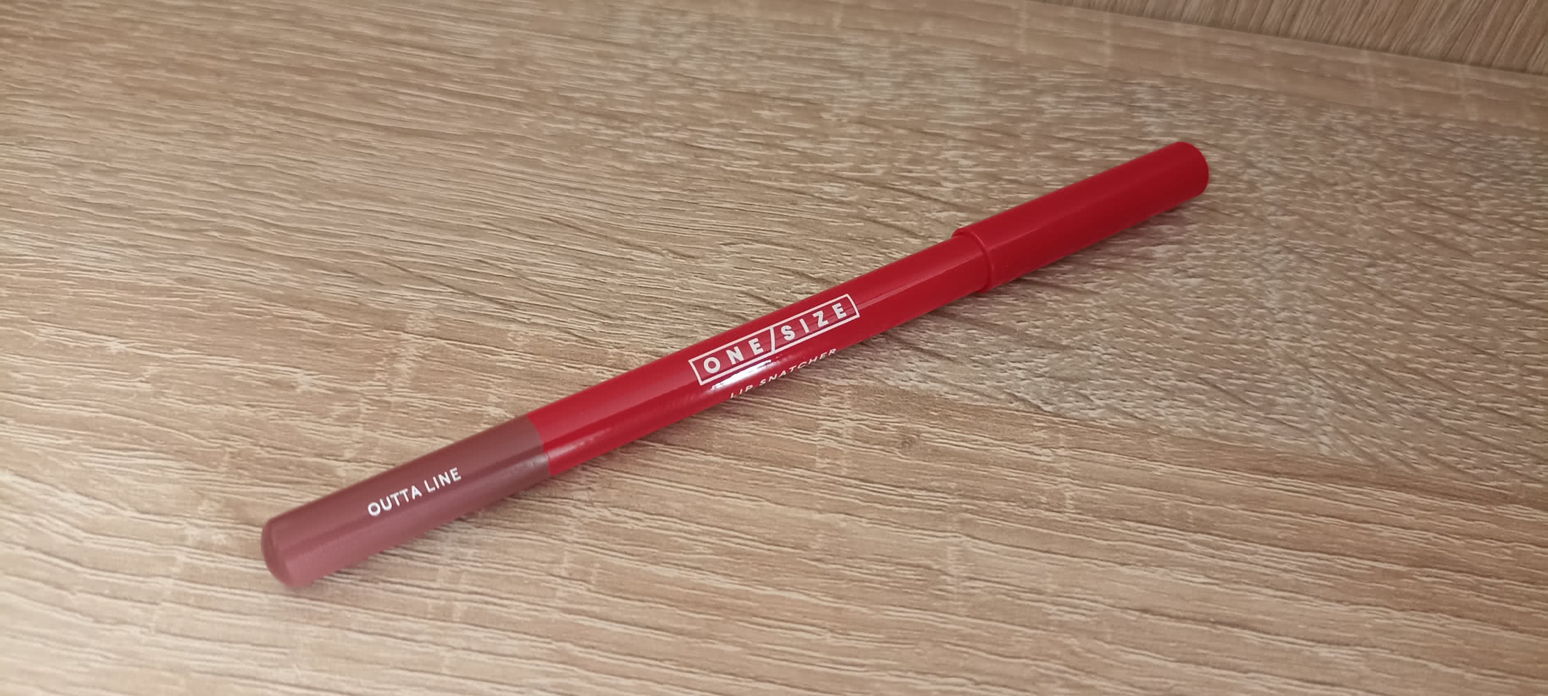 One size beauty карандаш для губ