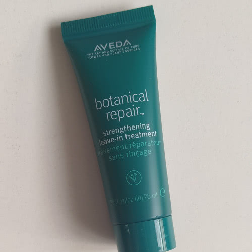 Aveda Botanical Repair Strengthening Leave-In Treatment миниатюра несмываемого крема для волос