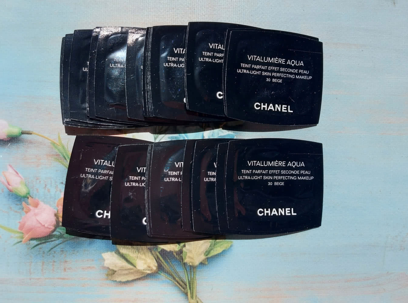 Набор пробников 34 шт -30 мл Тональный флюид Chanel Vitalumiere Aqua